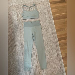 Vuori outfit size small
